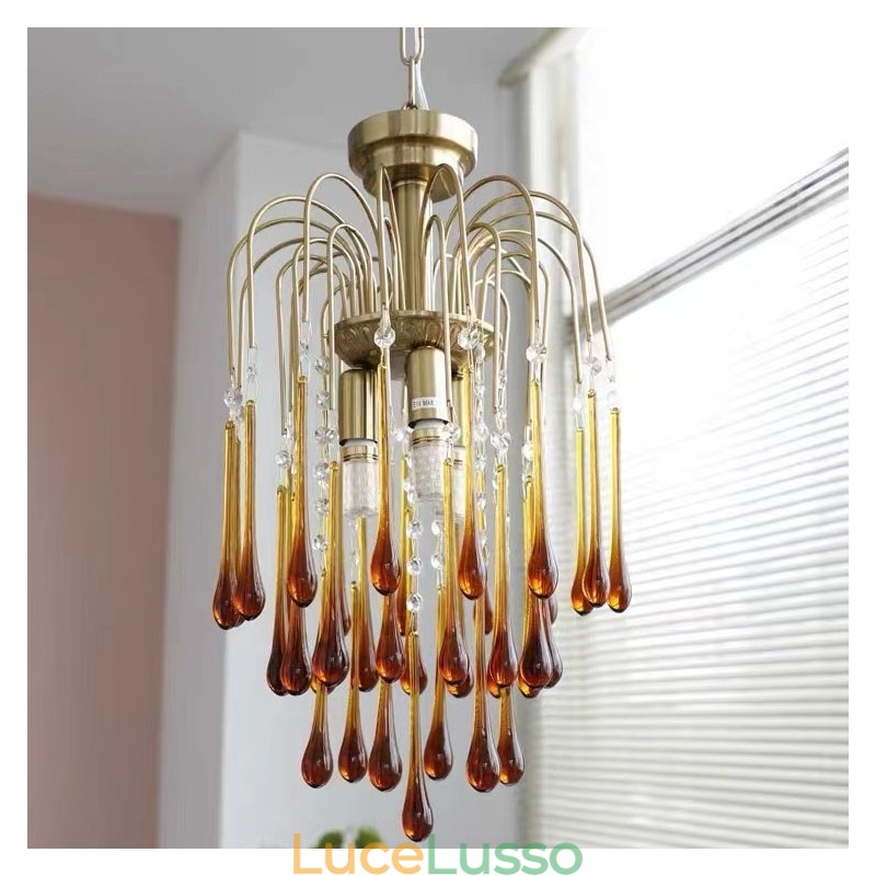 Lampadario in vetro a forma di goccia d'acqua