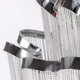 Moderna ed elegante lampada a sospensione con nappa