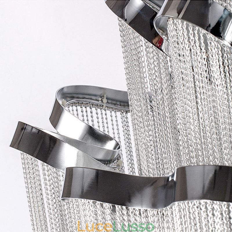 Moderna ed elegante lampada a sospensione con nappa