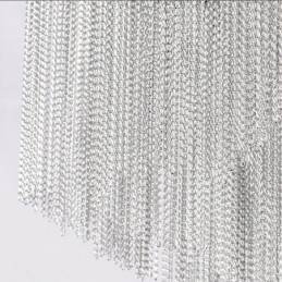 Moderna ed elegante lampada a sospensione con nappa