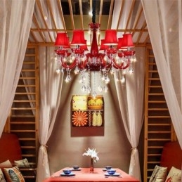 Lampadario moderno europeo in cristallo colore rosso