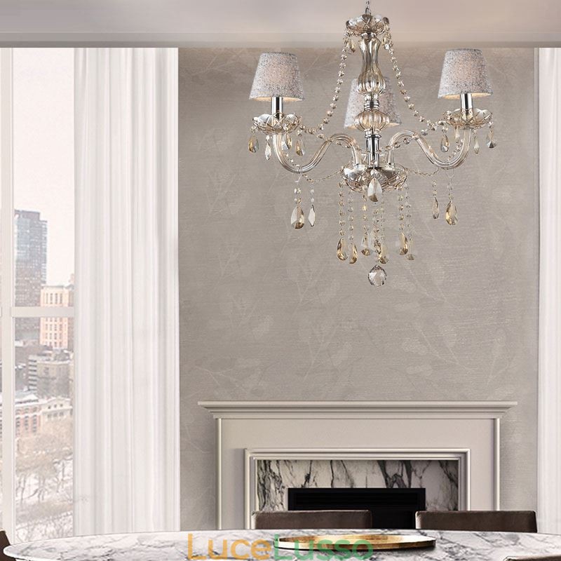 Lampadario di cristallo europeo classico con luce pendente color cognac