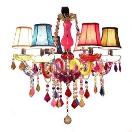 Grande lampadario di cristallo colorato europeo