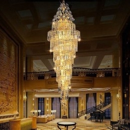 Elegante lampadario in cristallo stile impero, pendente lungo di lusso europeo