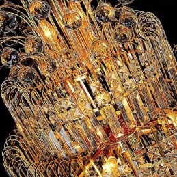 Elegante lampadario in cristallo stile impero, pendente lungo di lusso europeo