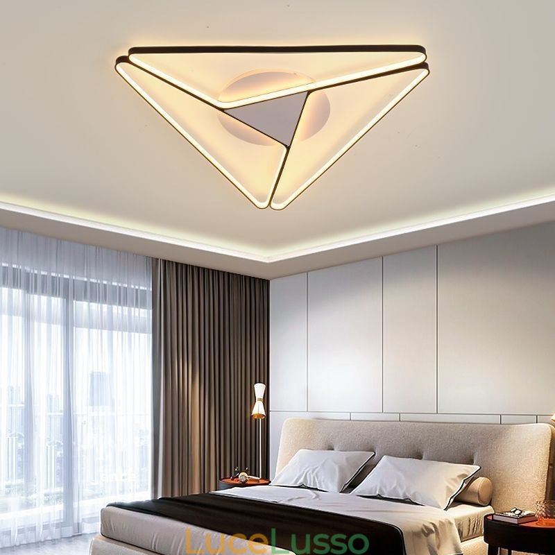 Plafoniera minimalista a triangolo da montare a filo