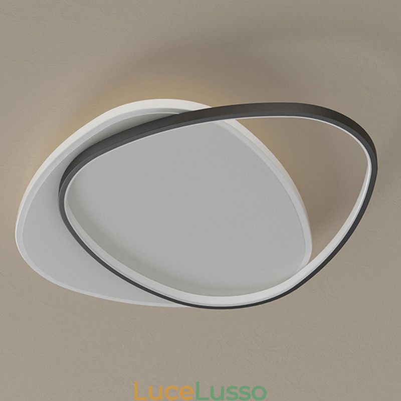 Plafoniera a doppio triangolo da montare a filo