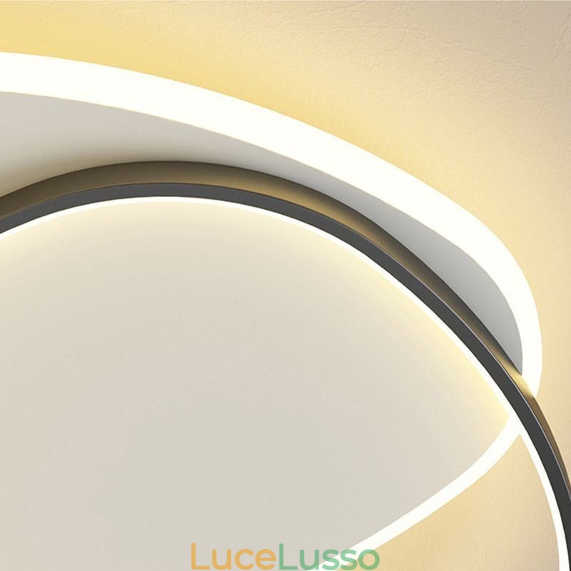 Plafoniera a doppio triangolo da montare a filo