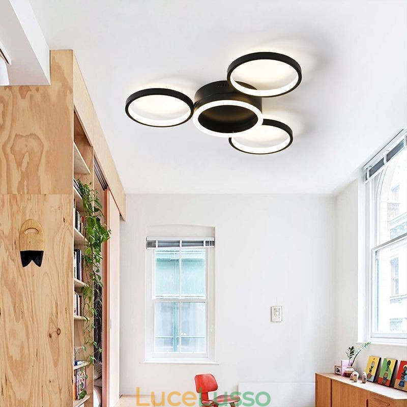Plafoniera a 4 anelli da soffitto