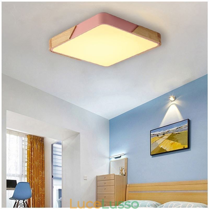 Semplice plafoniera con struttura in legno a filo, lampada dal design super sottile, luce a sospensione
