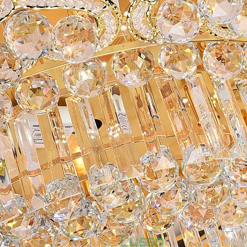 Elegante lampadario di cristallo rotondo a filo a forma di fiore