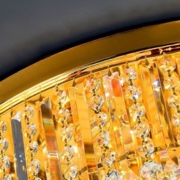 Graziosa plafoniera in cristallo dorato con luce a filo