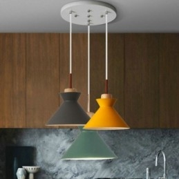 Illuminazione a sospensione a 3 luci Nordic Macaron Island, semplice ferro Arti, tre luci