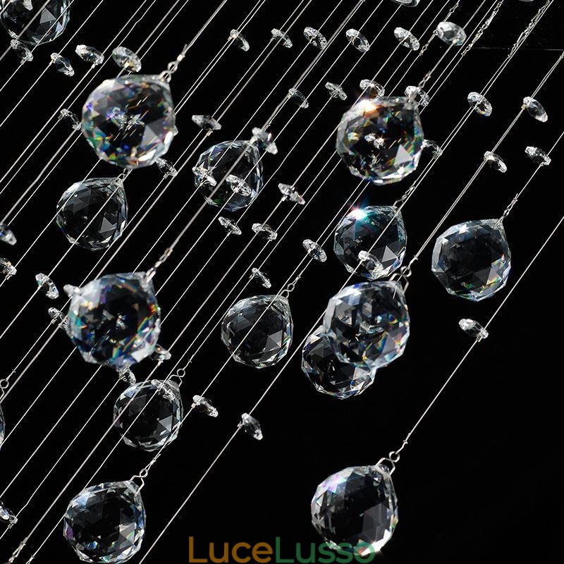 Lampadario moderno in cristallo con montaggio a filo del soffitto