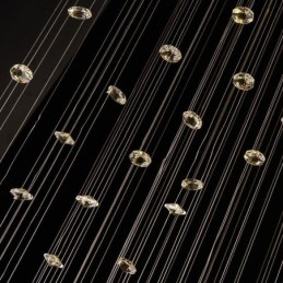 Lampadario di cristallo elegante e contemporaneo, lampada da soffitto, scala duplex