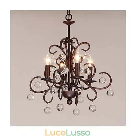 Lampadario in metallo dipinto in stile classico tradizionale Lampadario in metallo dipinto in stile classico tradizionale