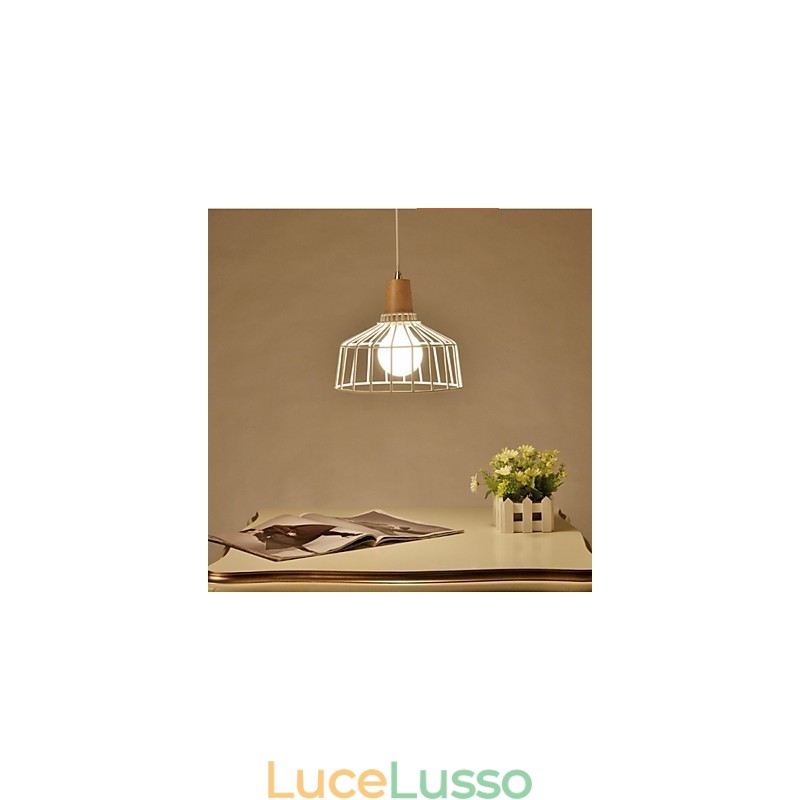 Lampadario in metallo illuminazione semplice