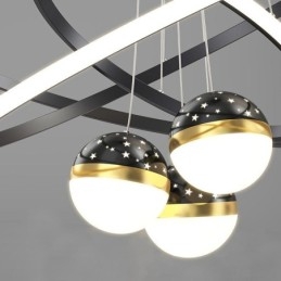 Semplice lampada a sospensione in ferro battuto, plafoniera a tre cerchi in silicone