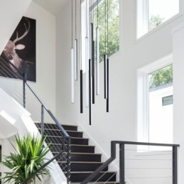 Lampadario moderno a lunga striscia, luce pendente, edificio duplex