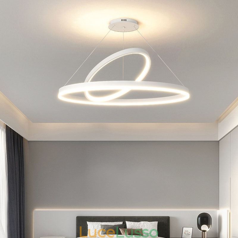 Lampada a sospensione moderna con anelli circolari in acrilico