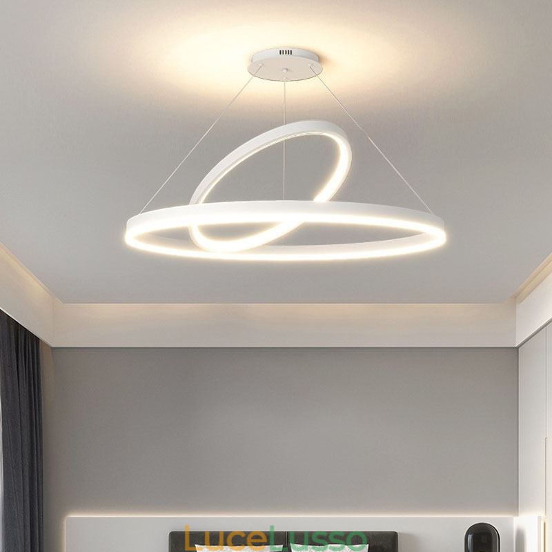Lampada a sospensione moderna con anelli circolari in acrilico