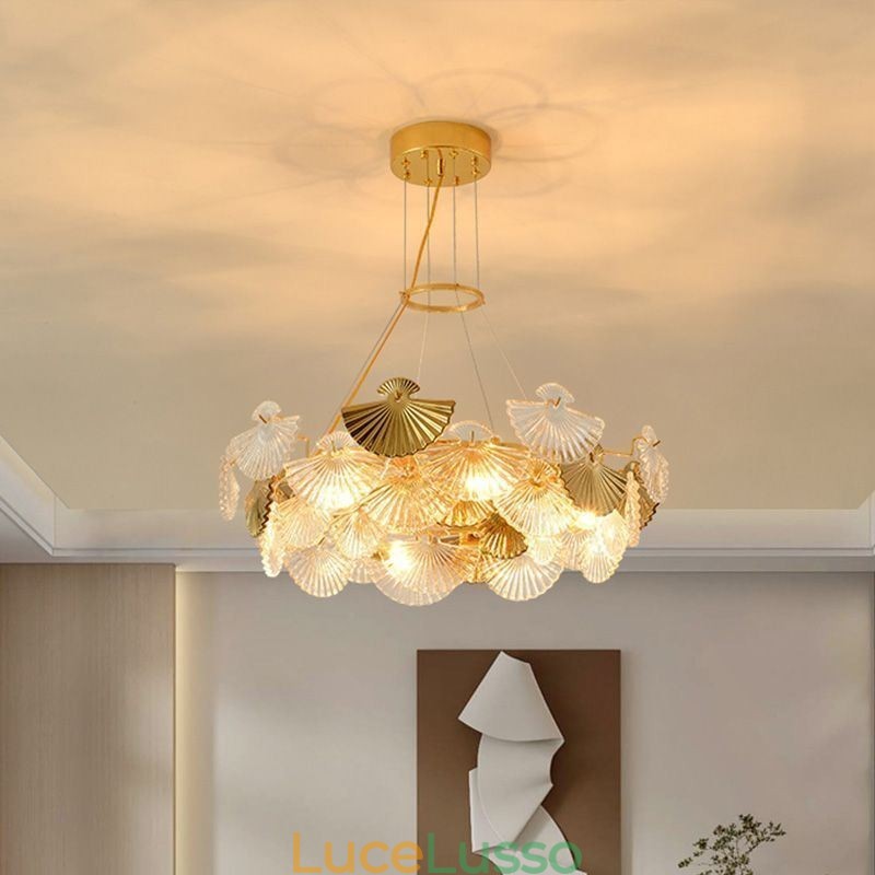 Lampadario a forma di ventaglio in vetro europeo