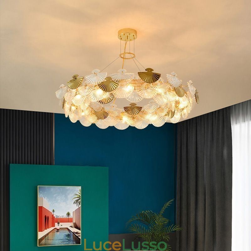 Lampadario a forma di ventaglio in vetro europeo