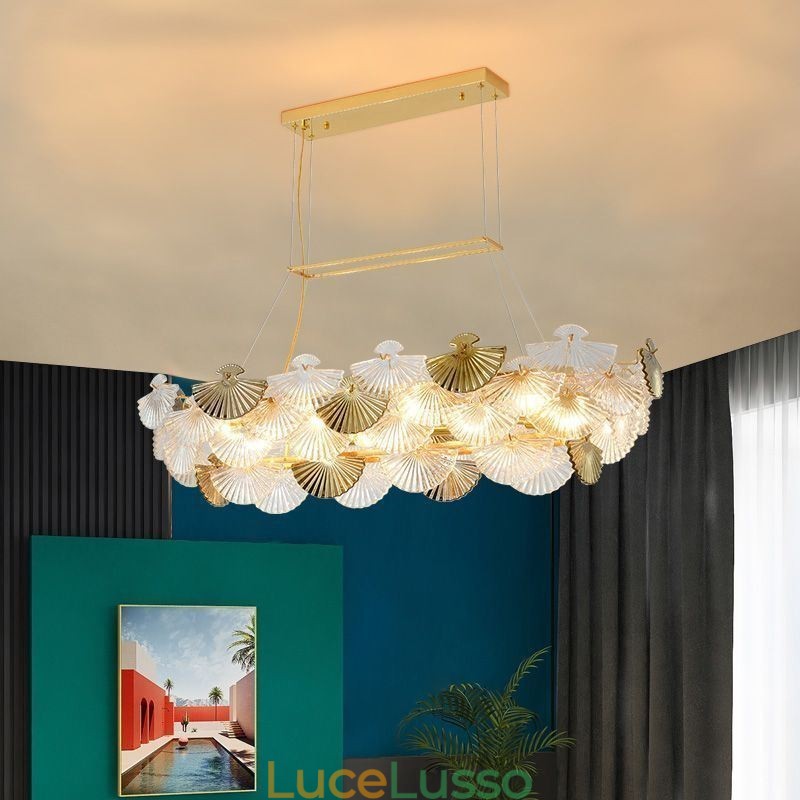 Lampadario a forma di ventaglio in vetro europeo