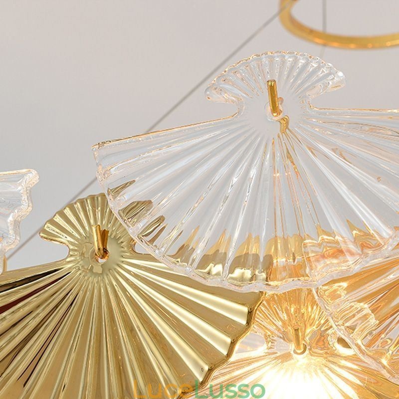 Lampadario a forma di ventaglio in vetro europeo