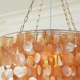 Lampadario a conchiglia naturale rotondo a strati marrone chiaro nero