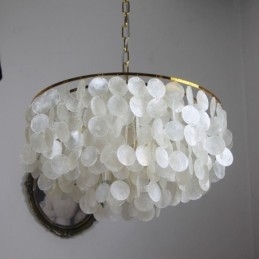 Lampada a sospensione a conchiglia europea