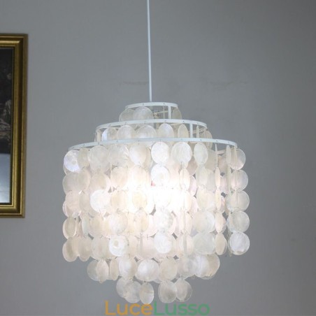 Lampada a sospensione moderna classica con paralume in conchiglia bianca Lampada a sospensione moderna classica con paralume in conchiglia bianca