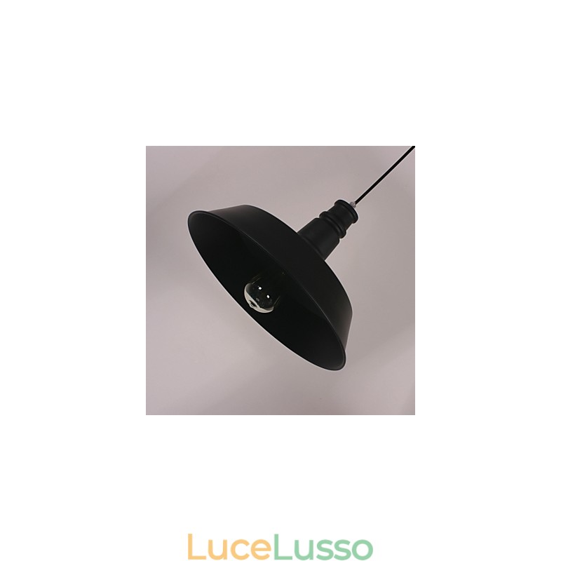 Lampada a sospensione moderna nera con paralume in cerchio in evidenza