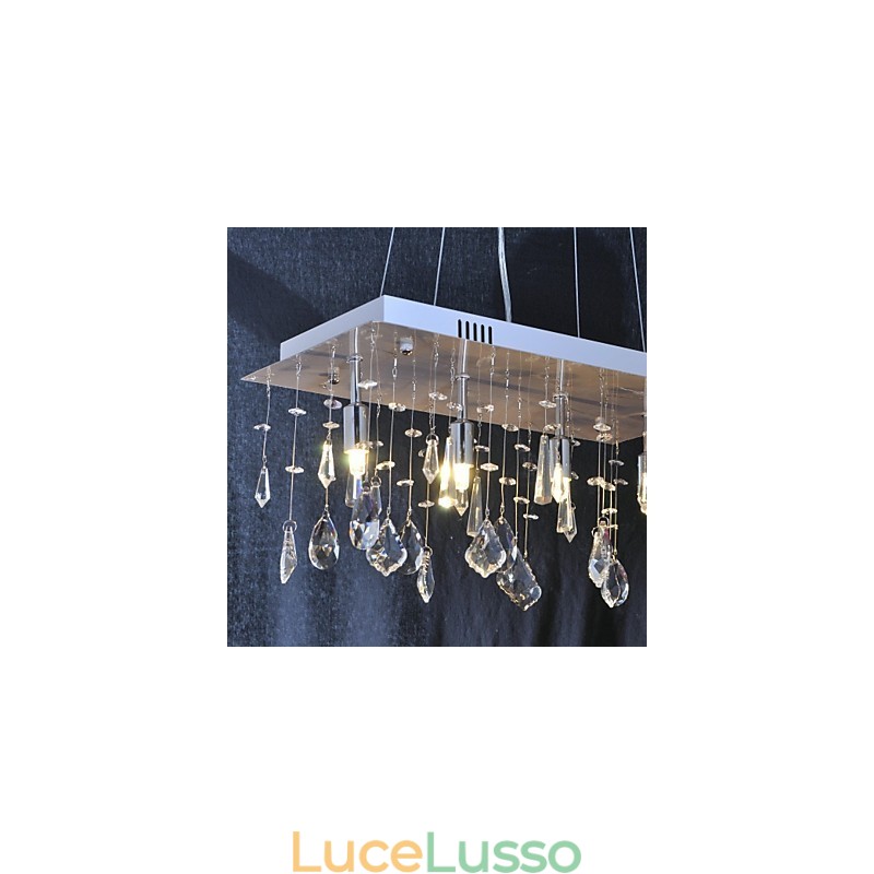 Lampadario tradizionale classico in metallo cromato di cristallo