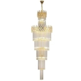 Moderna spettacolare lampada a sospensione con soffitto alto e scale
