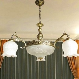 Lampadario dipinto in stile classico tradizionale