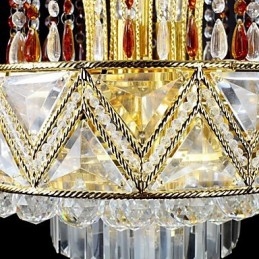 Lampadario in metallo dipinto in cristallo classico tradizionale