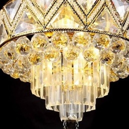 Lampadario in metallo dipinto in cristallo classico tradizionale