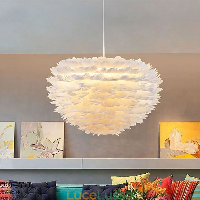 Lampadario decorativo a forma di piuma