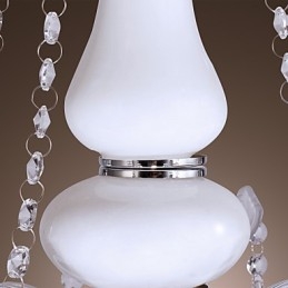 Elegante lampadario in cristallo con 5 luci in bianco