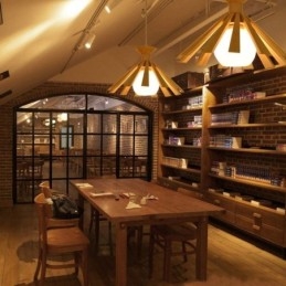 Lampada a sospensione in legno in stile semplice