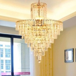 Lampadario conico moderno ed elegante in cristallo
