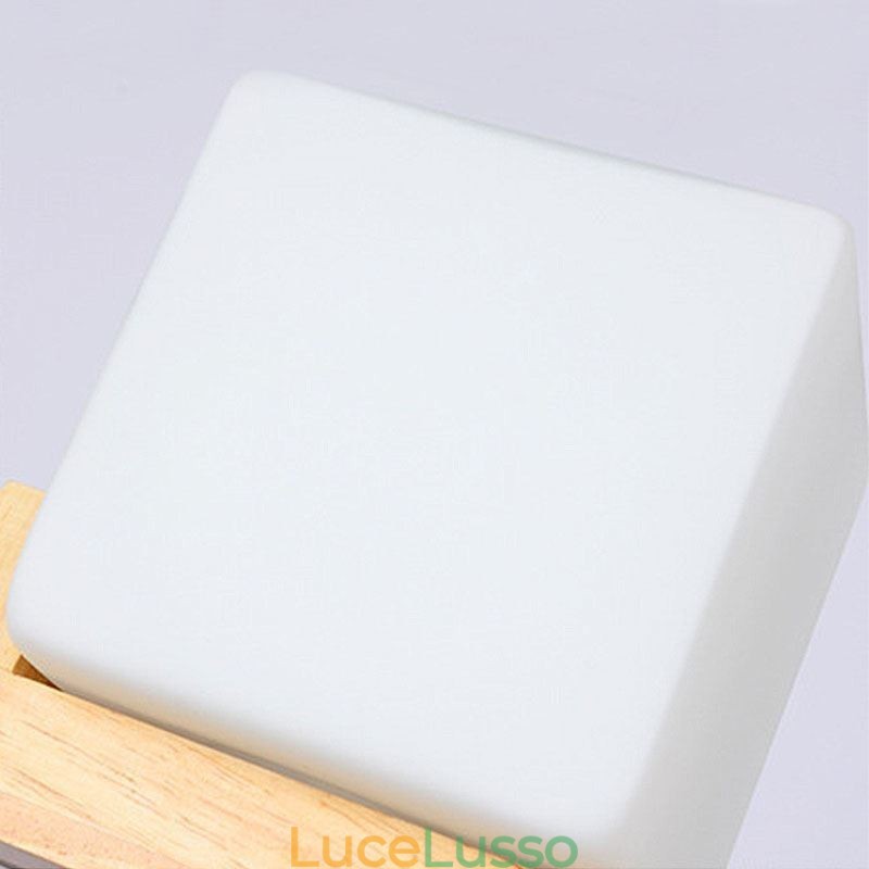 Lampadario con paralume in vetro e lampada a sospensione in legno nordico