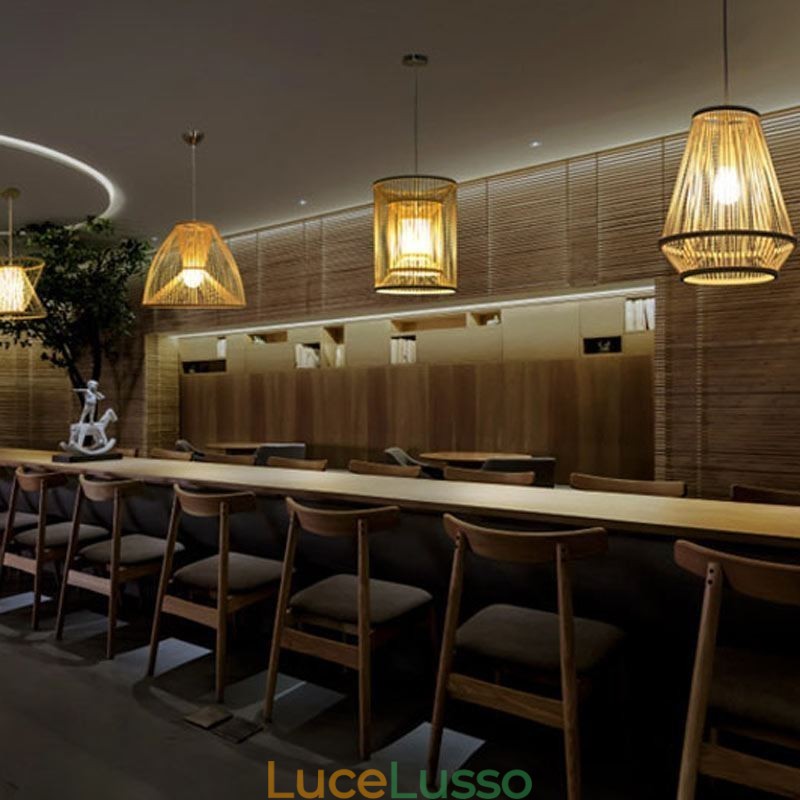 Lampada a sospensione da comodino in bambù intrecciato