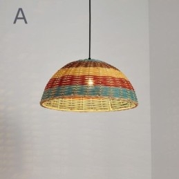 Lampada a sospensione in bambù e rattan con paralume intrecciato a mano a strisce colorate