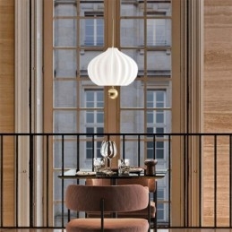 Lampada a sospensione moderna in vetro bianco a forma di palla, lampada da soffitto minimalista