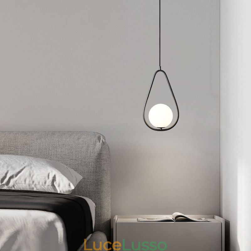 Lampada a sospensione moderna a forma di globo in vetro con goccia d'acqua
