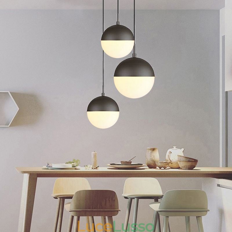 Lampada a sospensione moderna con sfera di vetro, idee per l'isola