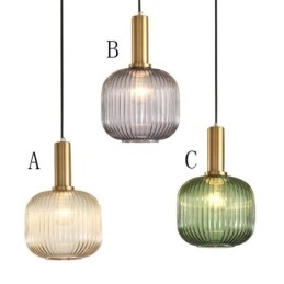 Lampada a sospensione in vetro rigato con supporto in ottone