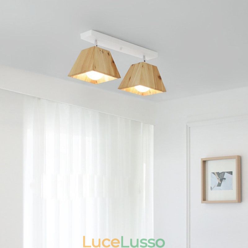 Faretto da soffitto girevole a quattro prismi in legno nordico